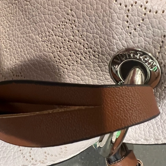 Lv hobo. Length 20”. 16” tall to the top of the strap. - Picture 8 of 12